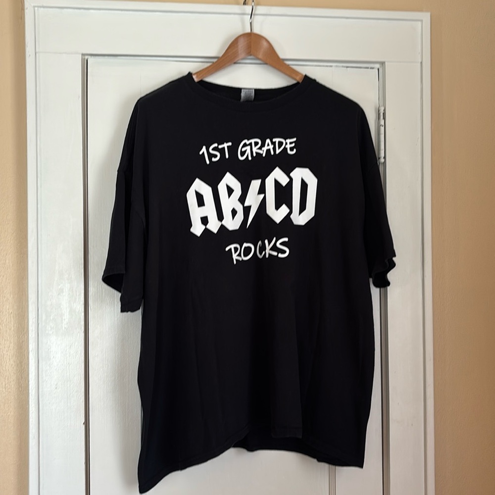Teacher theme day tee. Perfect condition. AB/CD FIRST GRADE ROCKS! Size 3x.